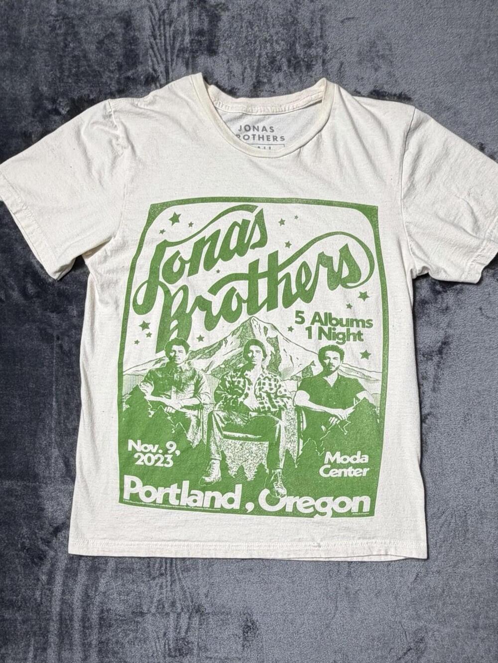 Jonas Brothers Shirt Small Portland Oregon Moda Center 2023 Tour Five Albums